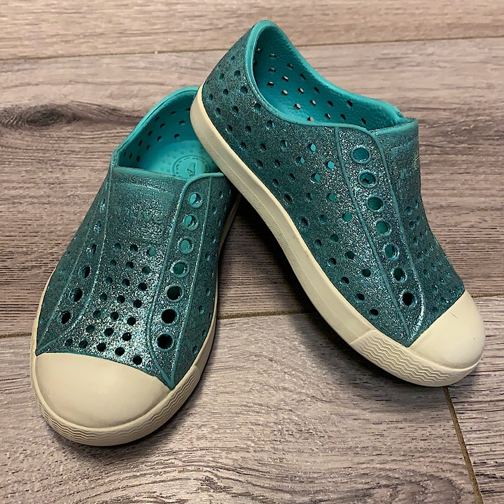 COPY - Teal aqua Native Jefferson glitter shoes Size C8